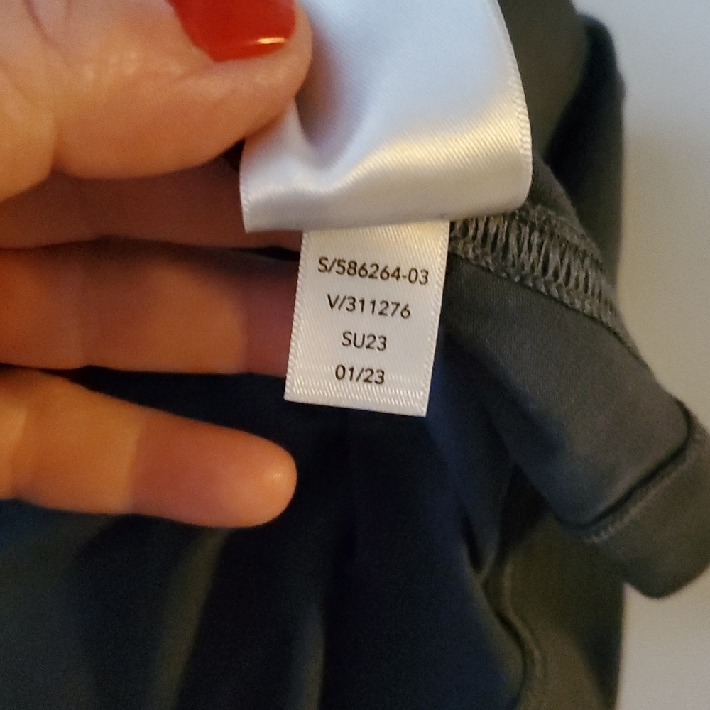 Athleta Explore Racerback Tank Size Small Tie Front Soft Stretch - Picture 12 of 14